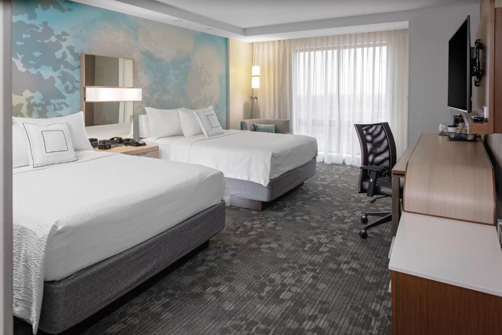 Queen Room with Two Queen Beds - Communication Assistance interior